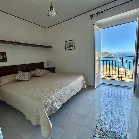 Molo Sea View Apartman *